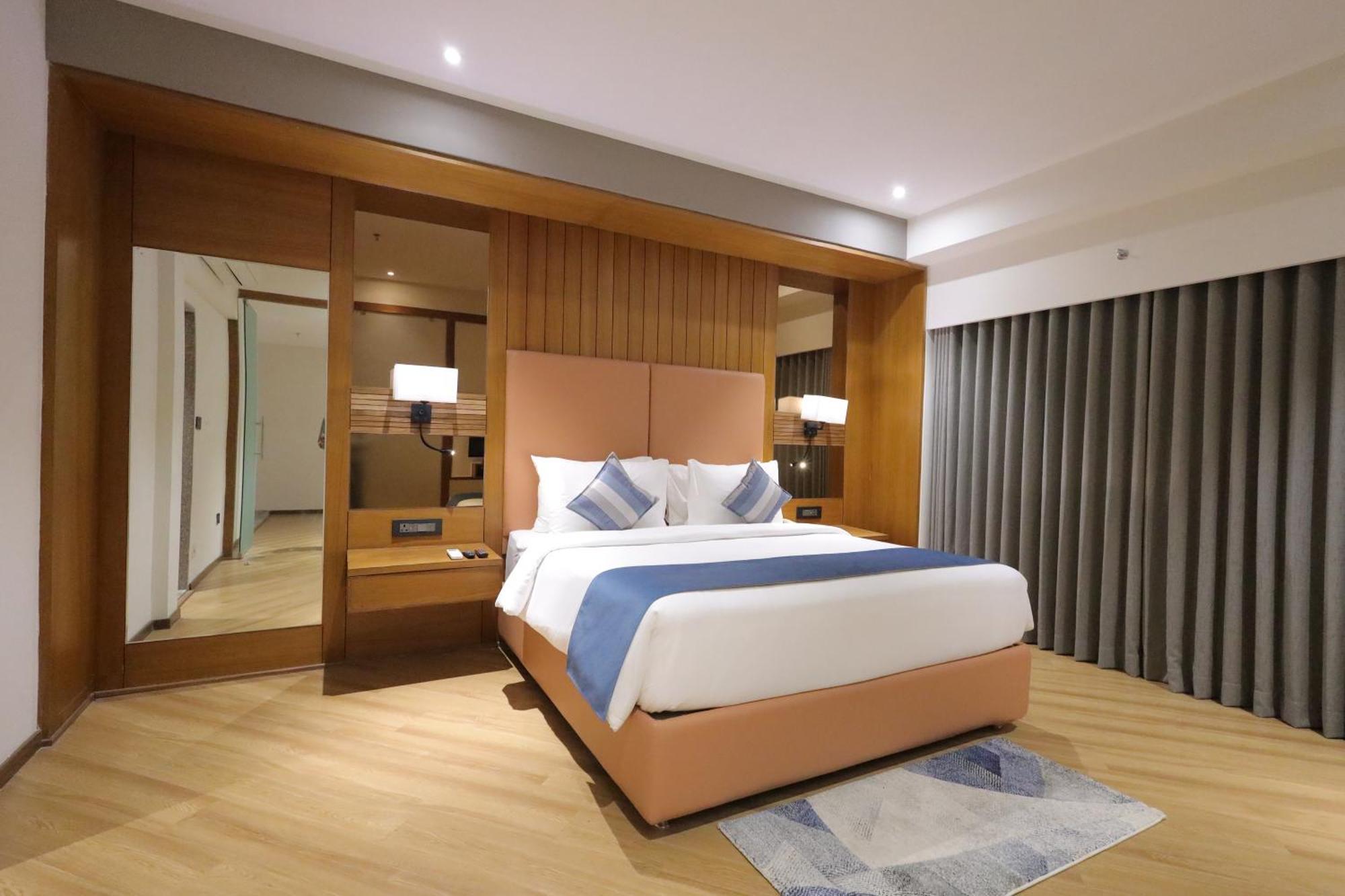Ramada Encore By Wyndham Viramgam Kültér fotó