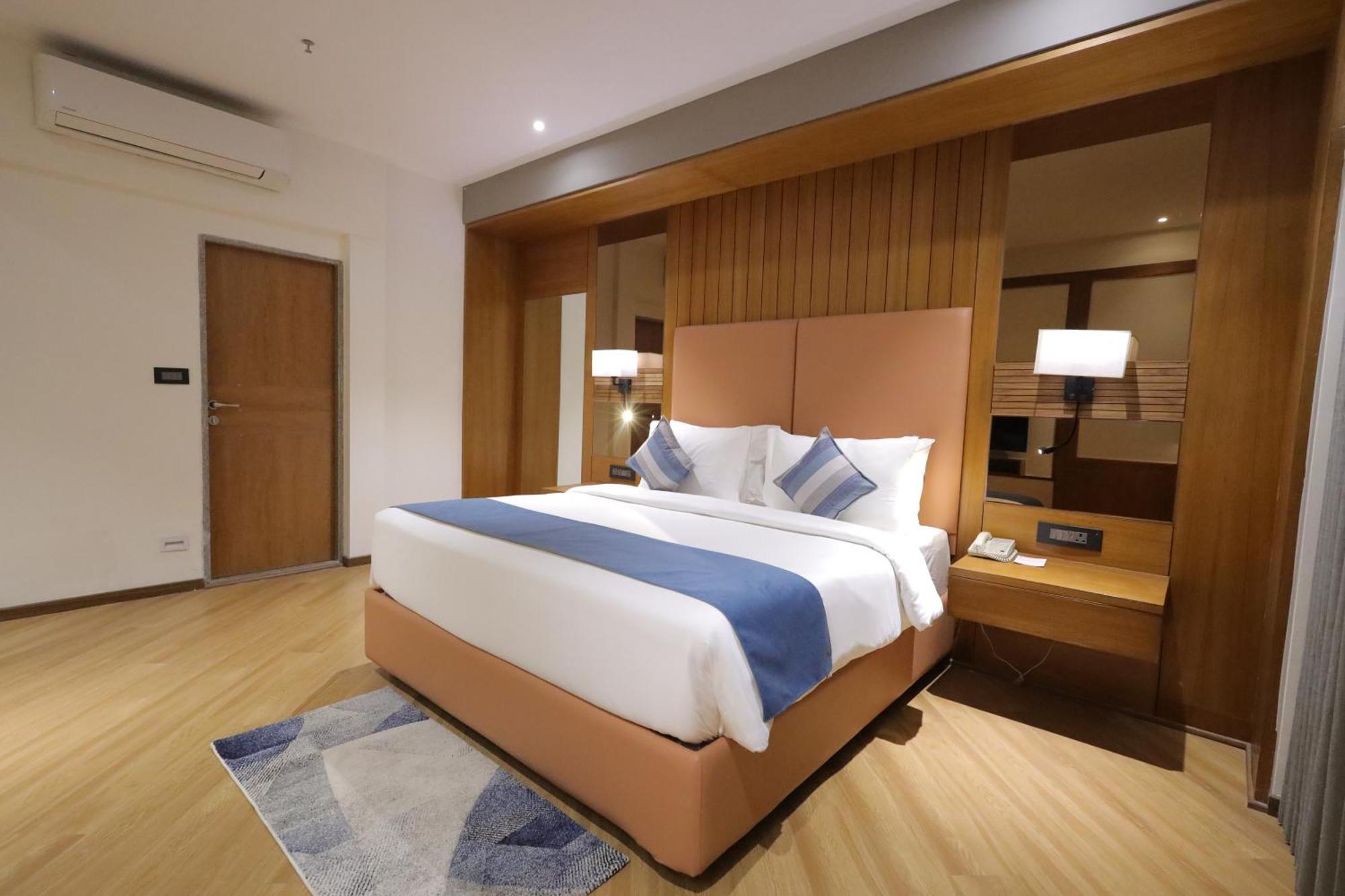 Ramada Encore By Wyndham Viramgam Kültér fotó